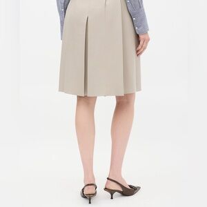 Akris Punto beige wool box pleated skirt